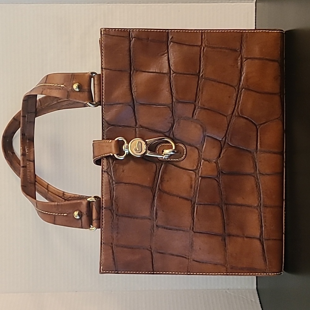 Dooney & Bourke leather purse